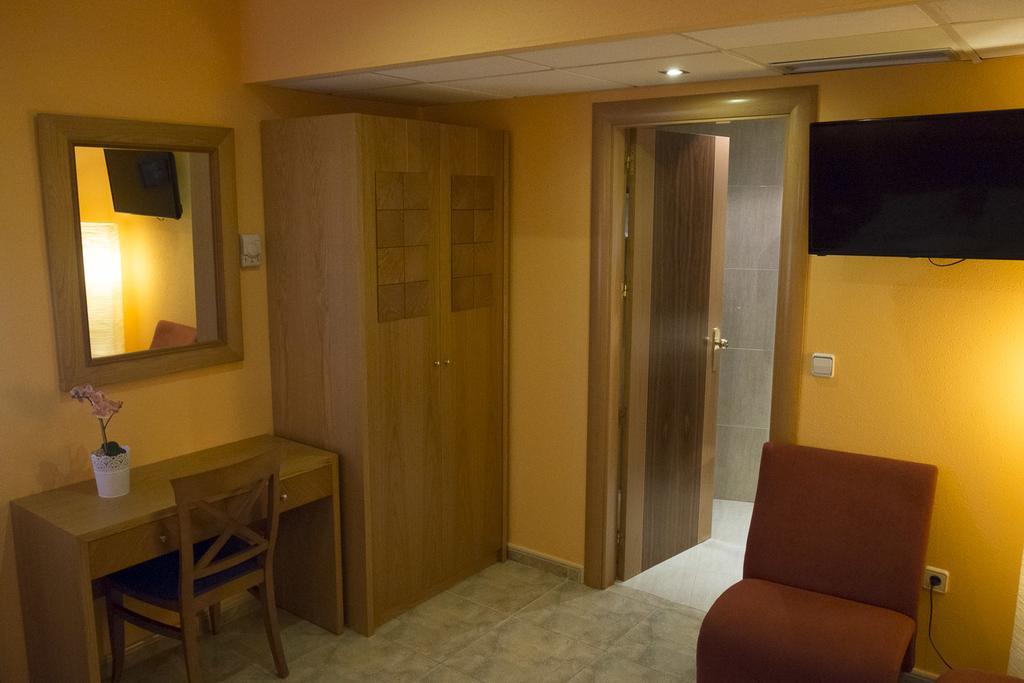 Hostal Azul El Molar Exteriér fotografie
